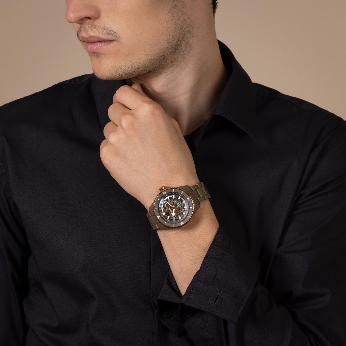 Captain Cook High-Tech Ceramic Skeleton