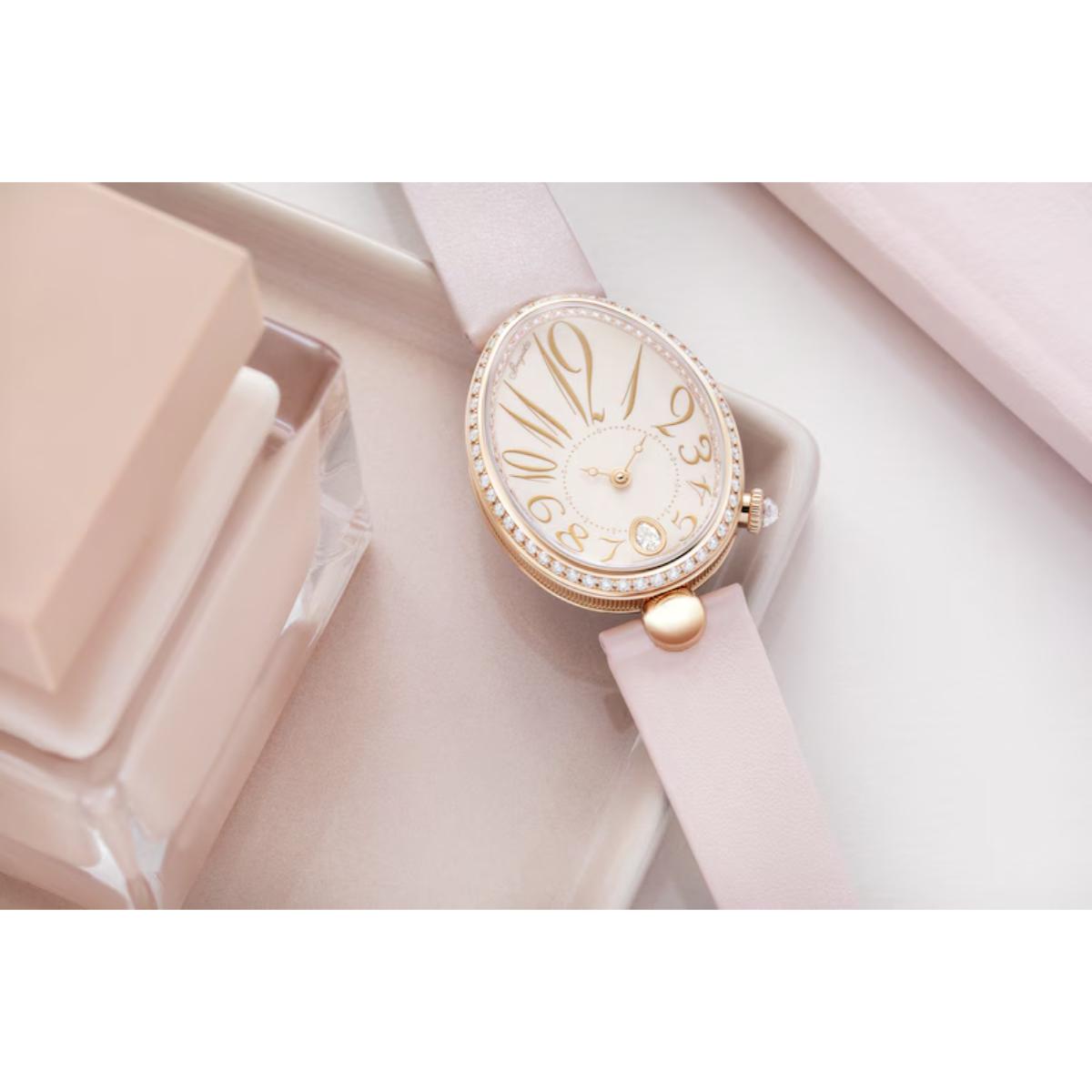 Reine De Naples 8918