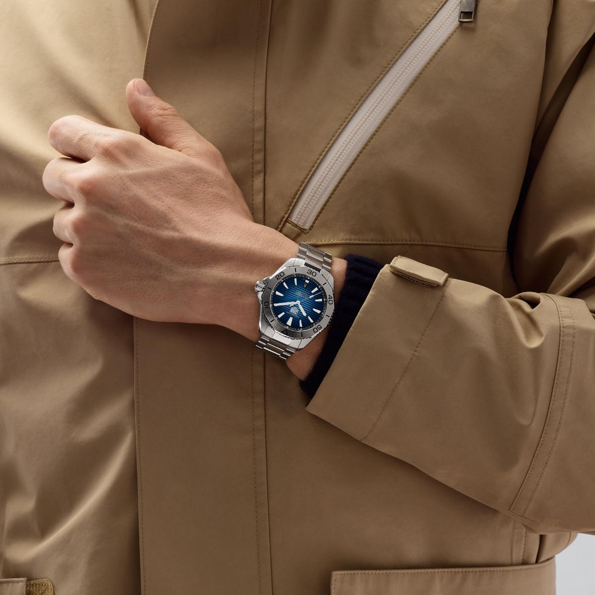 Aquaracer Professional 200 Date