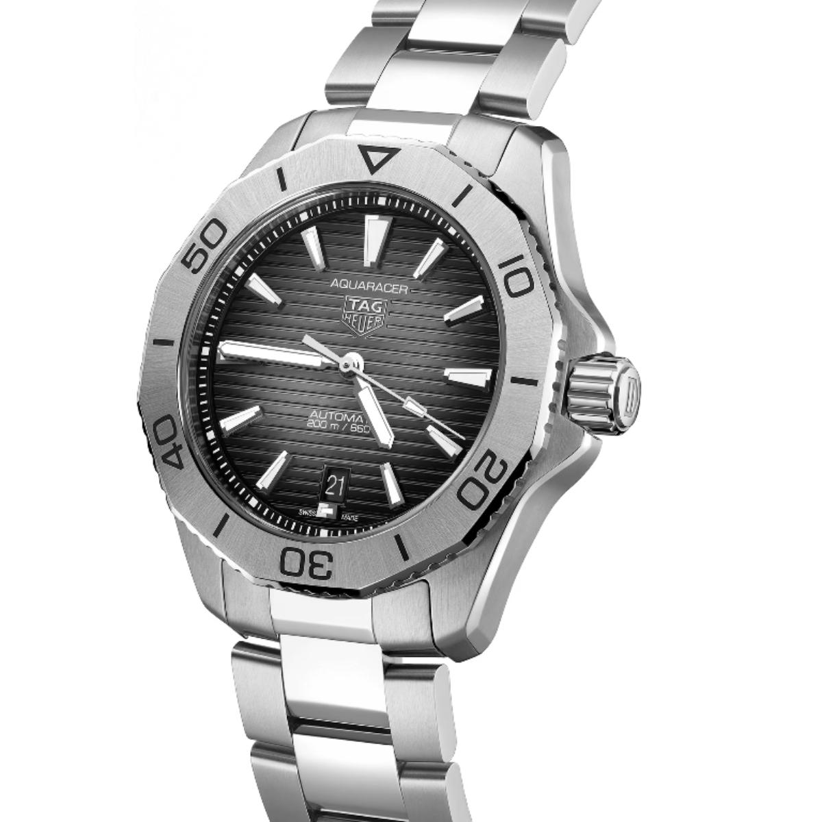 Aquaracer Professional 200 Date