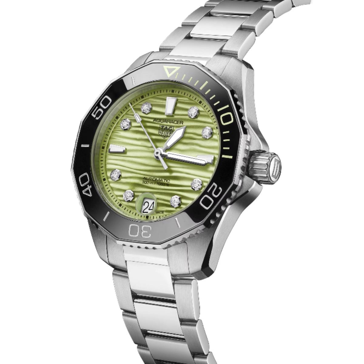 Aquaracer Professional 300 Date