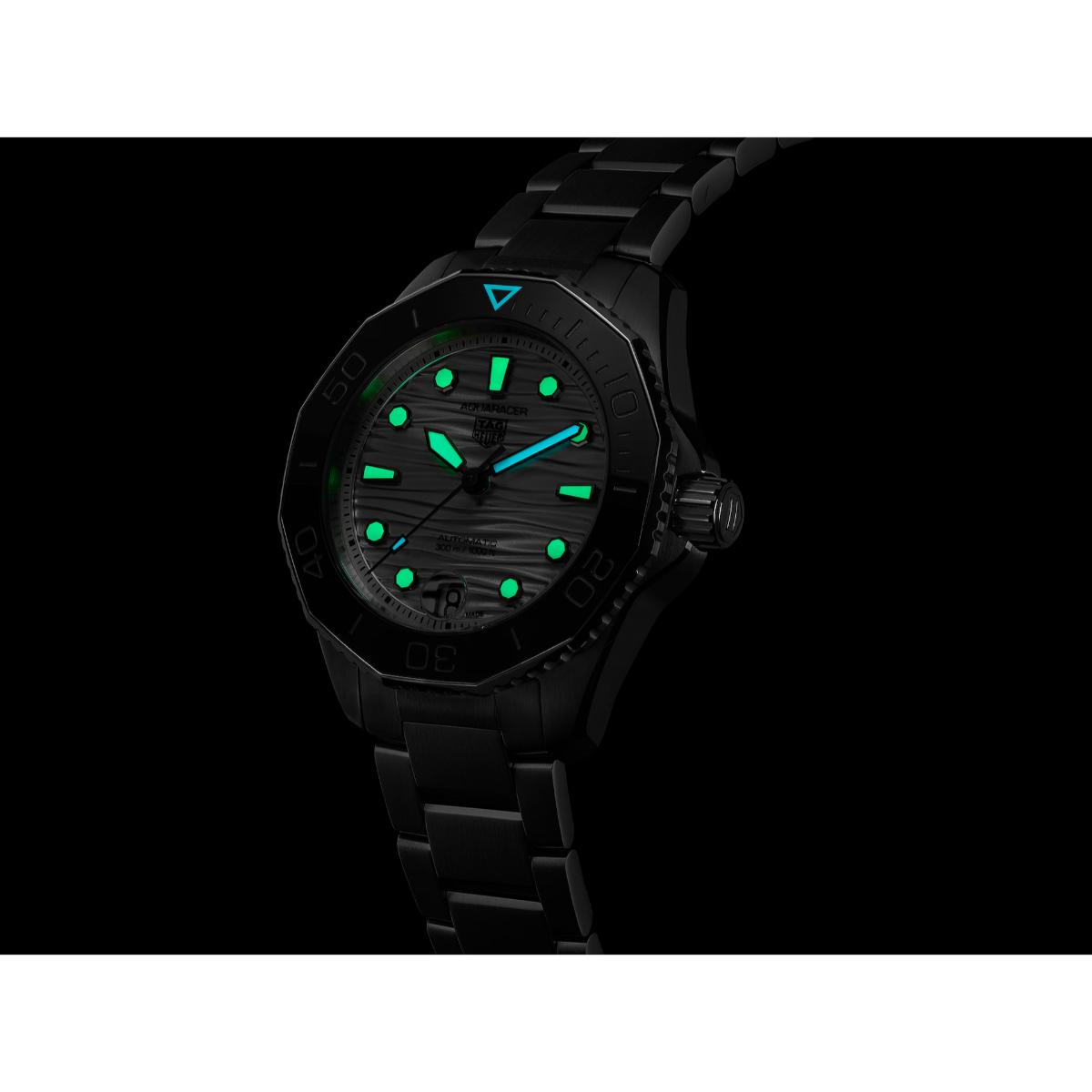 Aquaracer Professional 300 Date