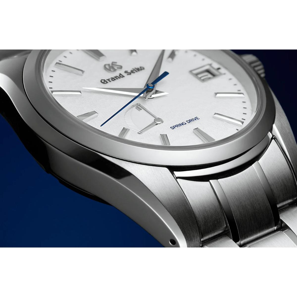 Iconic High Intensity Titanium Snowflake Spring Drive