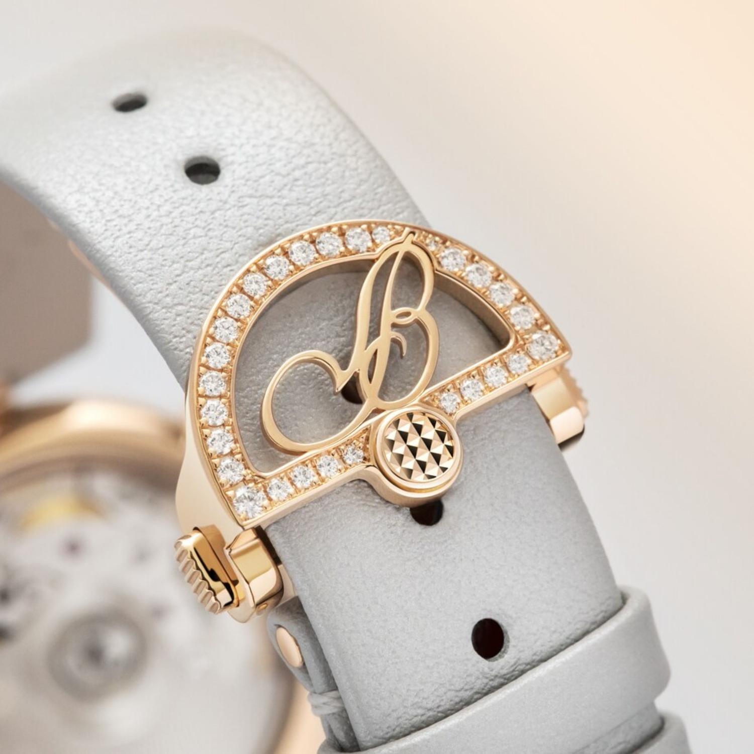 Reine de Naples 8918