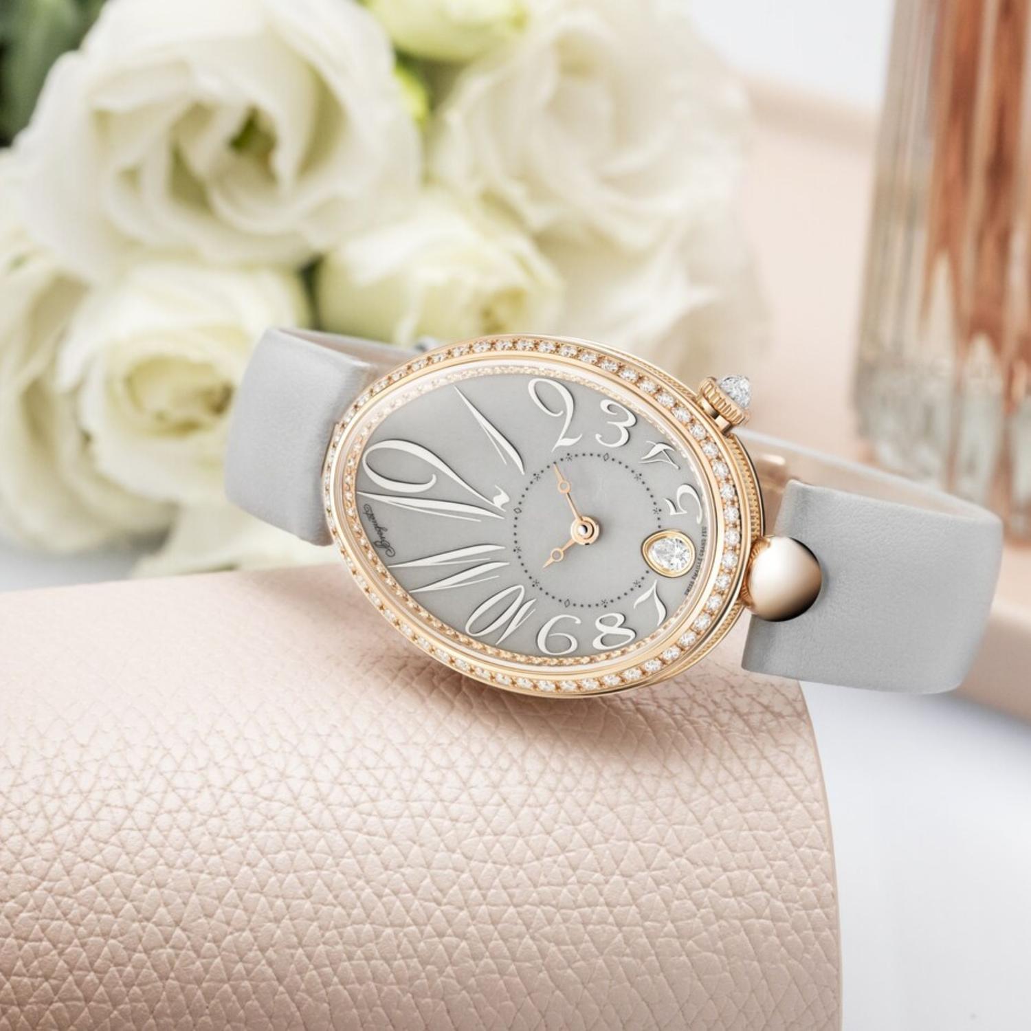 Reine de Naples 8918