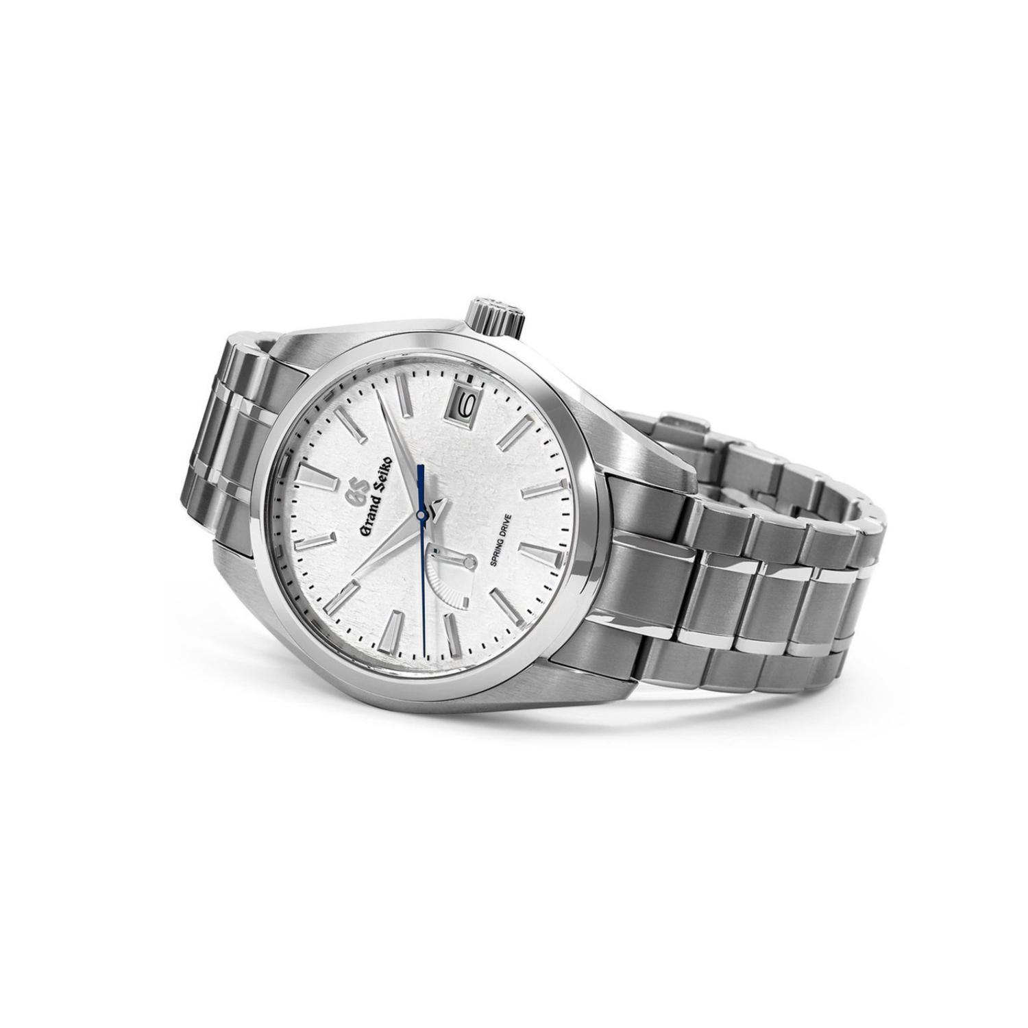 Iconic High Intensity Titanium Snowflake Spring Drive