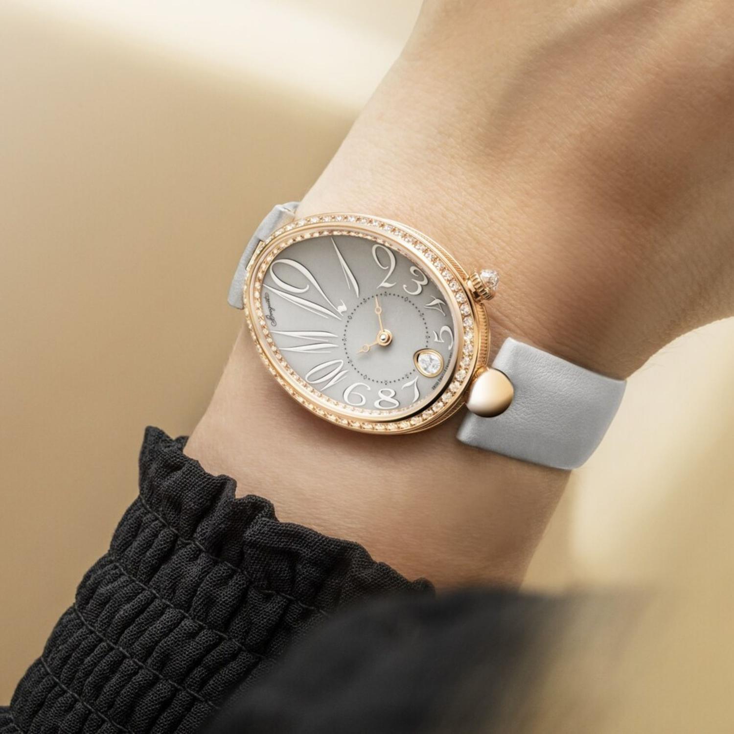 Reine de Naples 8918