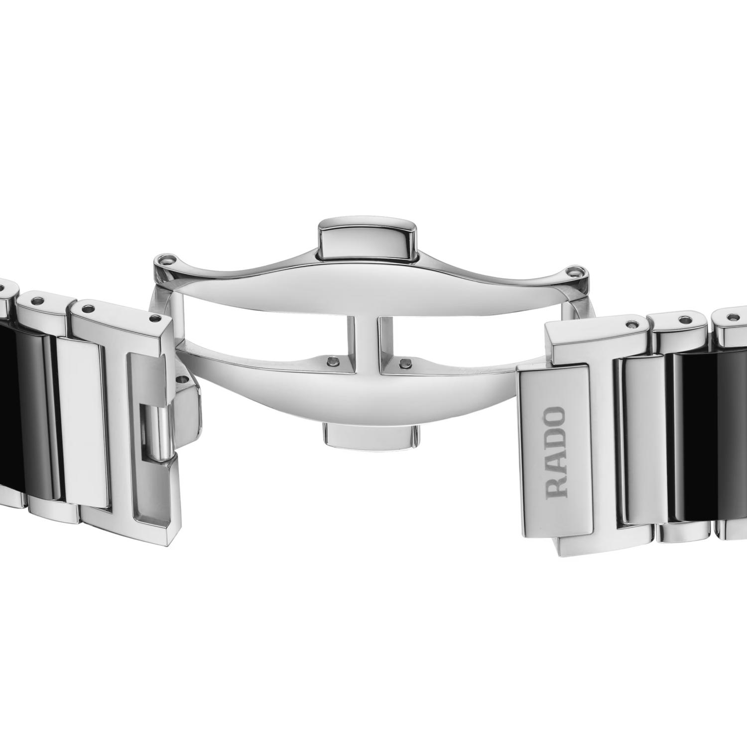 Integral Diamonds