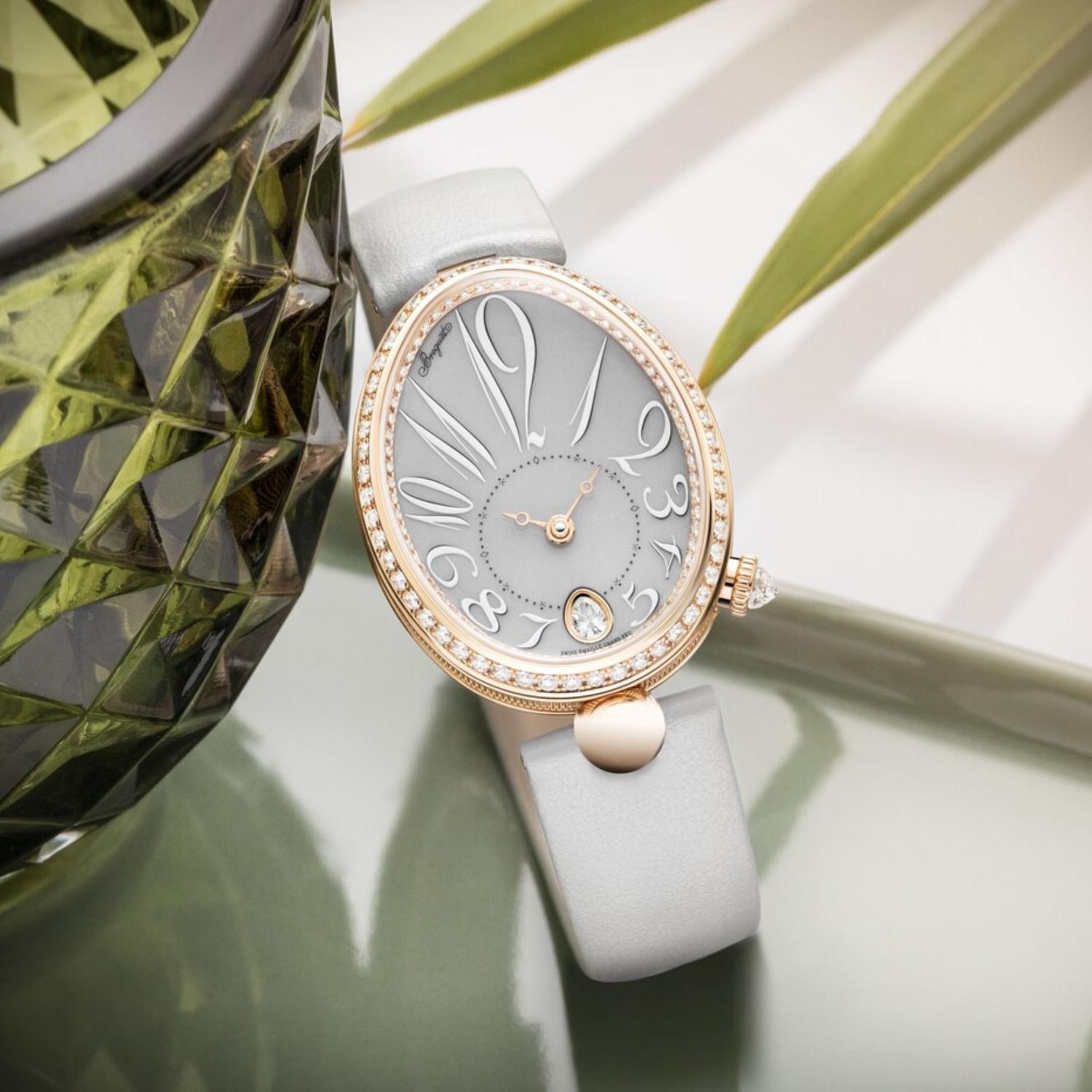 Reine de Naples 8918