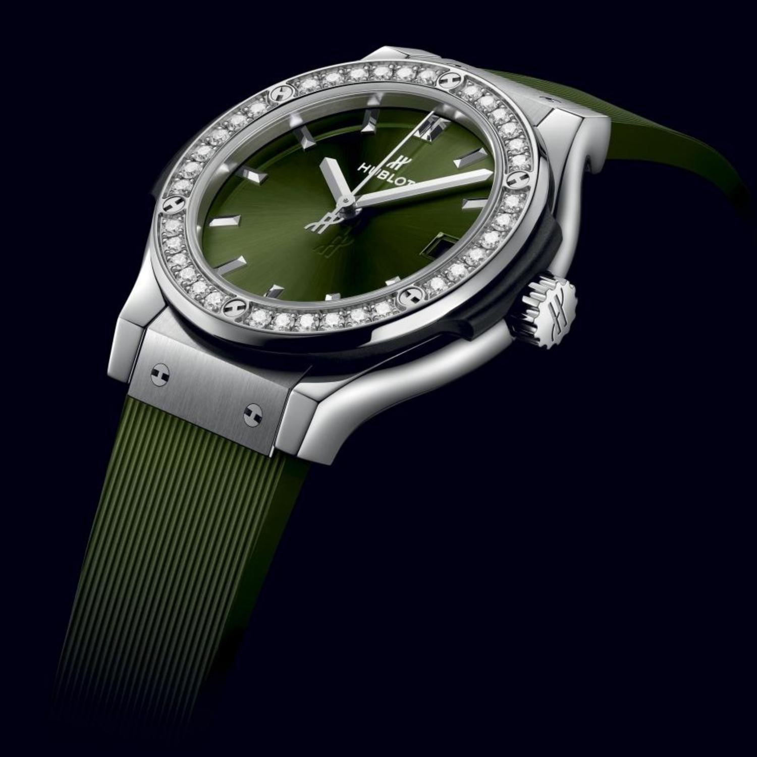 Classic Fusion Titanium Green Diamonds
