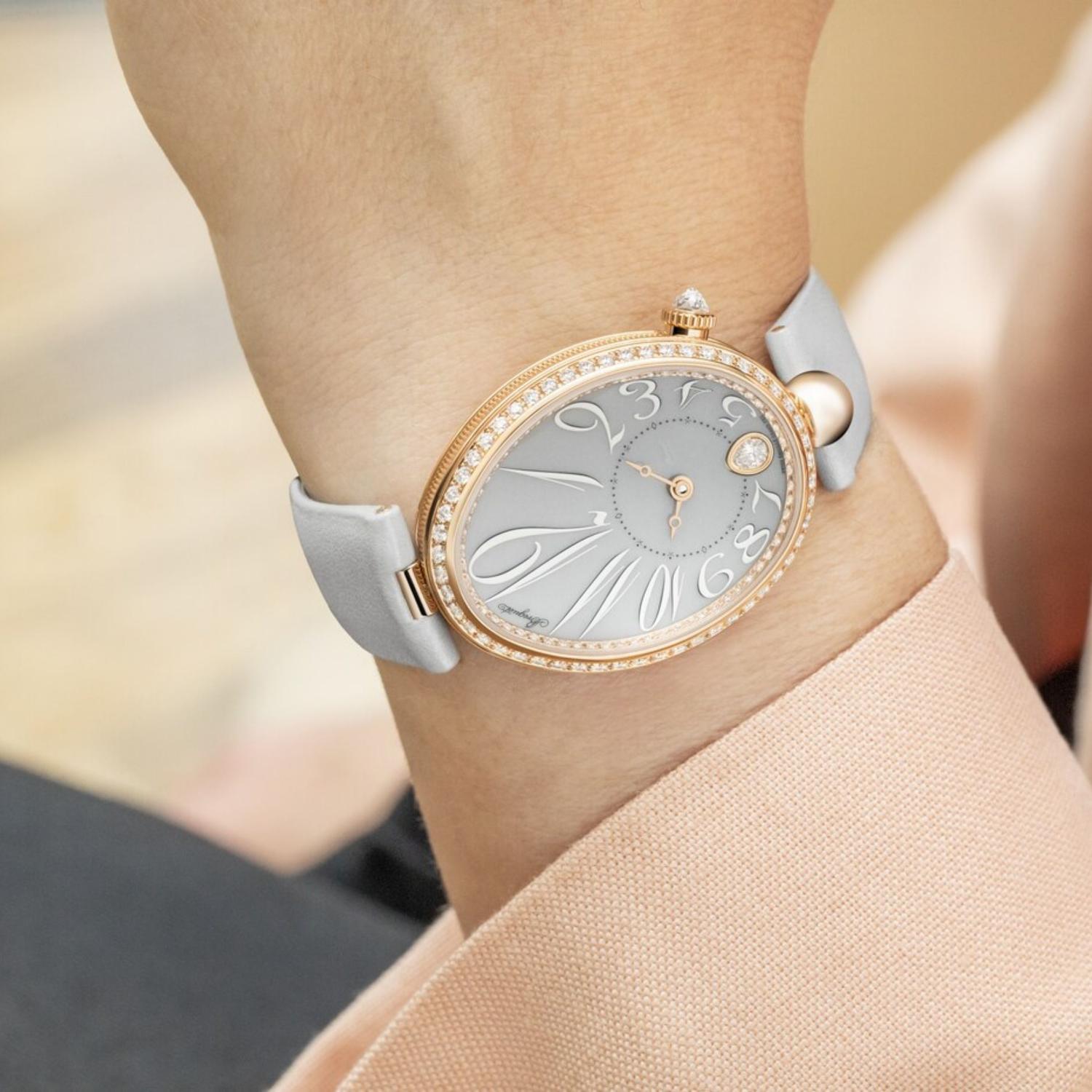 Reine de Naples 8918