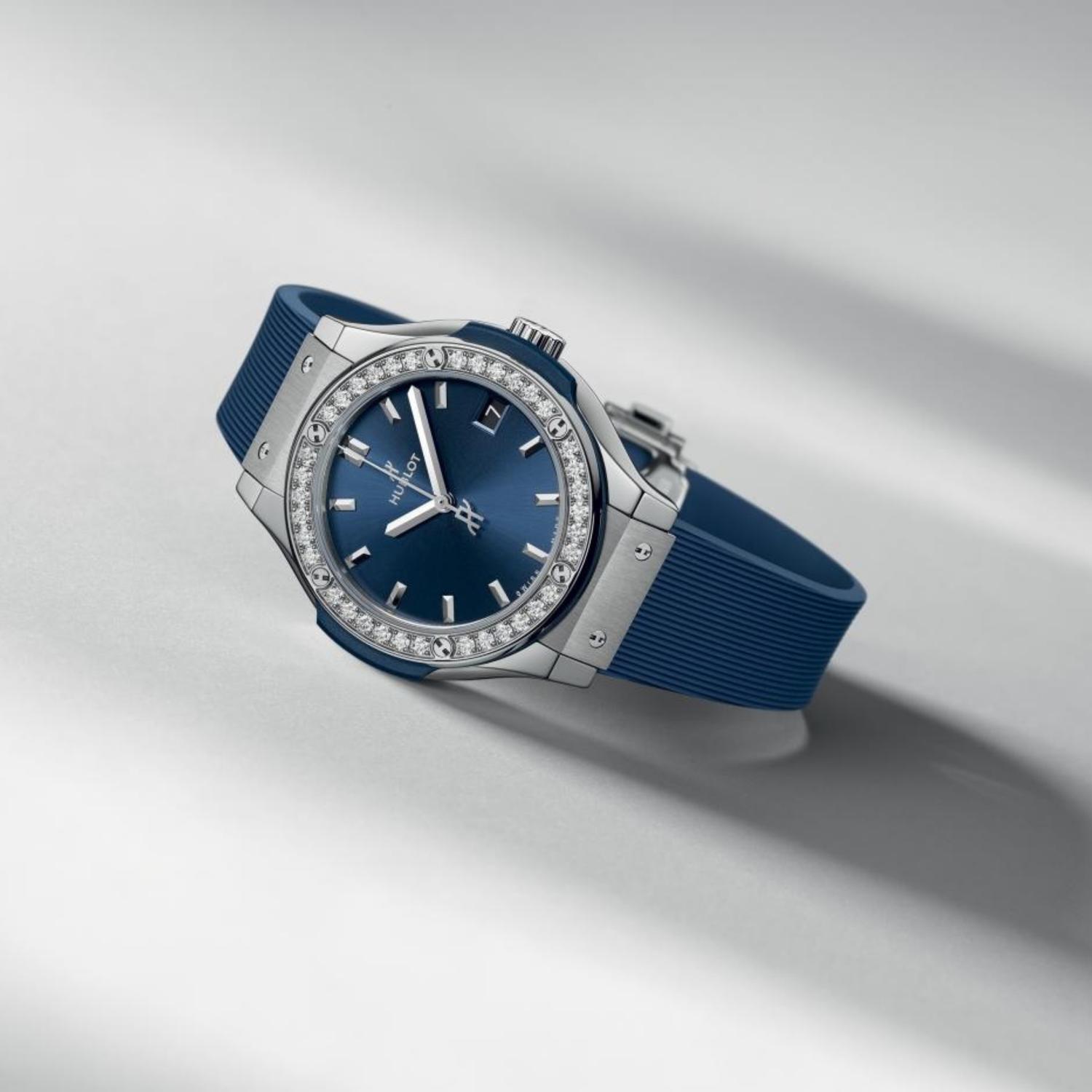 Classic Fusion Titanium Blue Diamonds