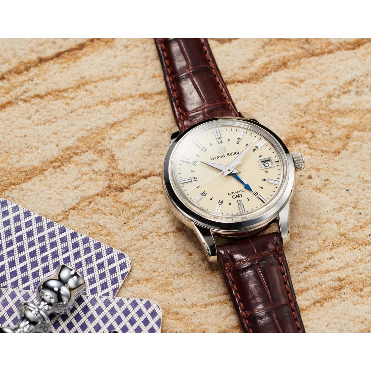 Classic and Elegant Mechanical GMT