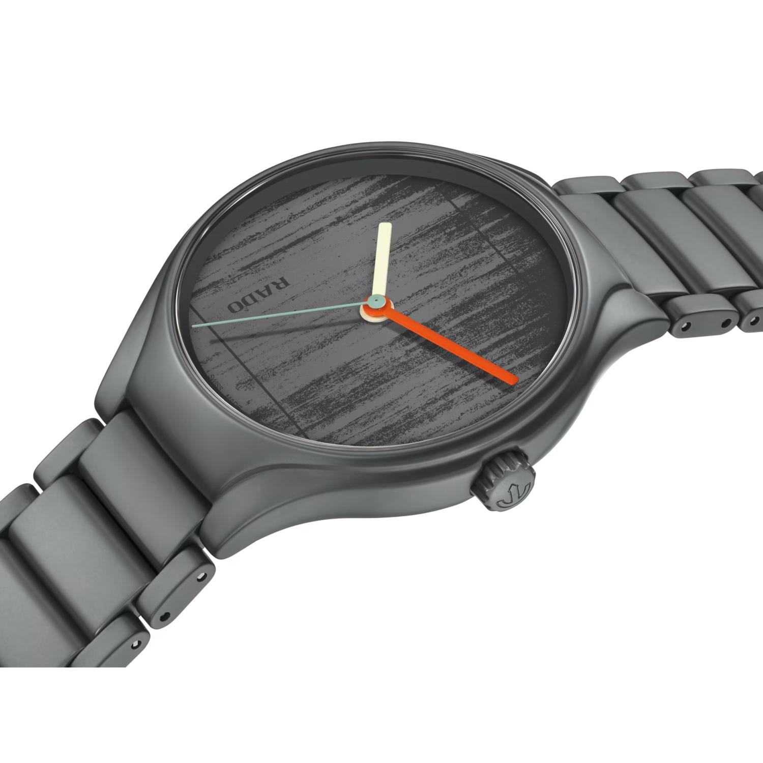True Round x Les Couleurs® Le Corbusier®