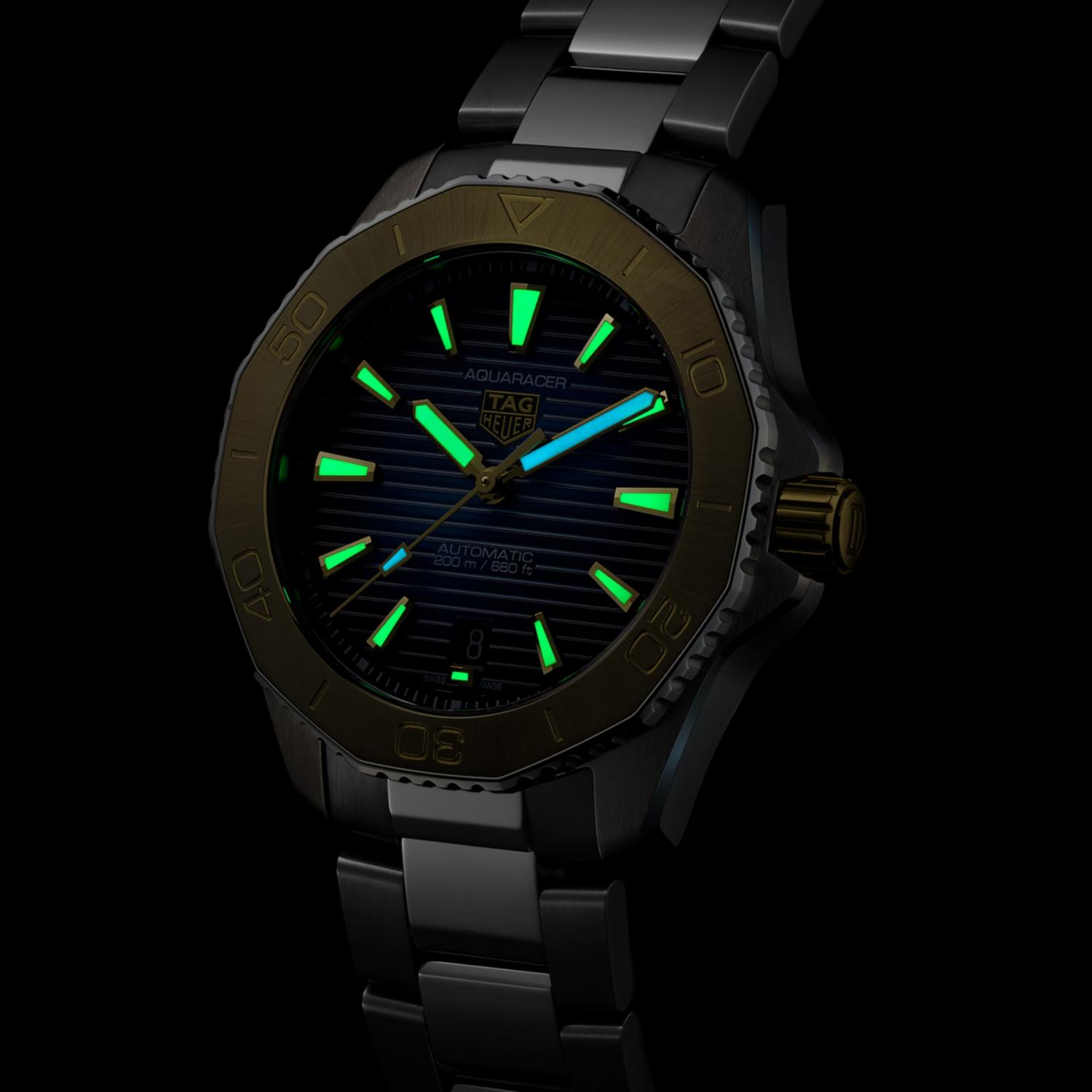 Aquaracer Professional 200 Date