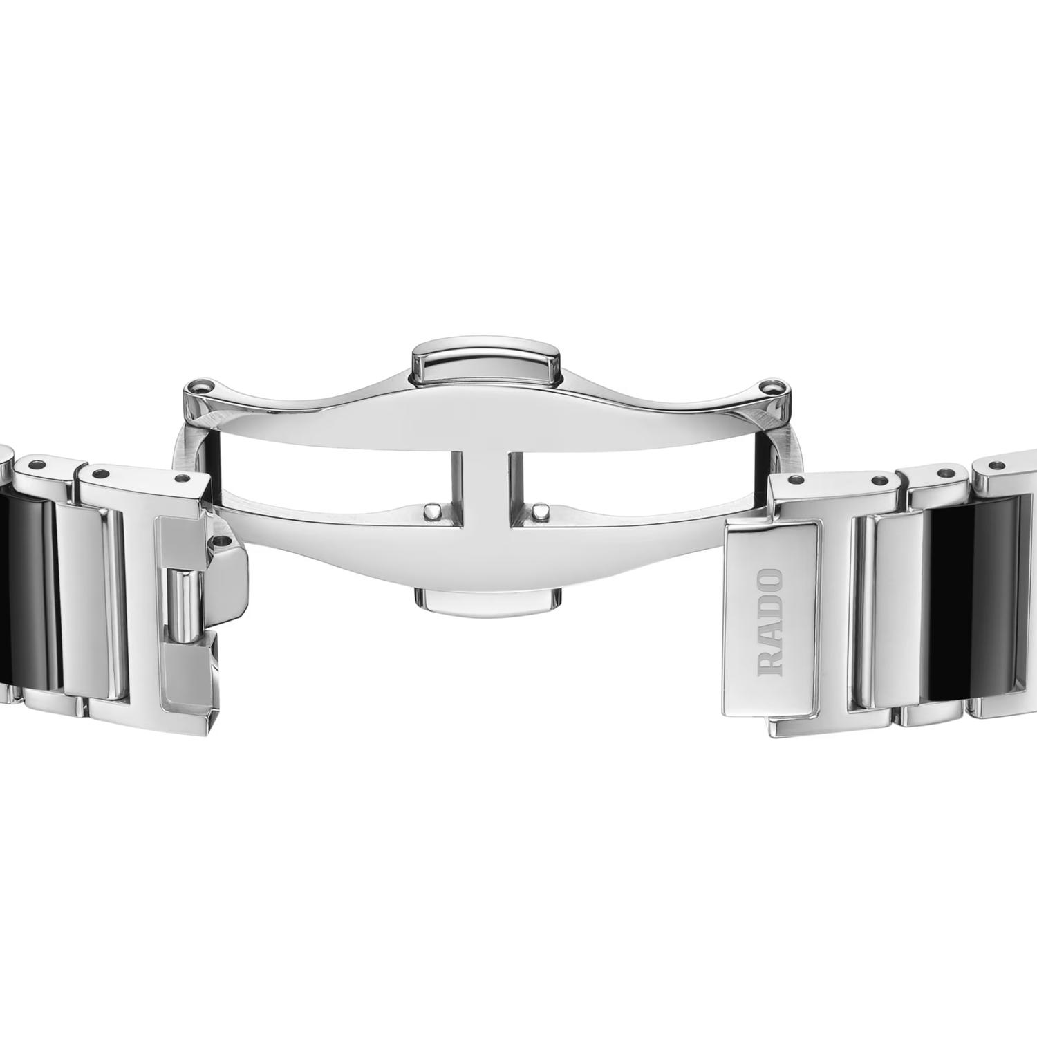Integral Diamonds