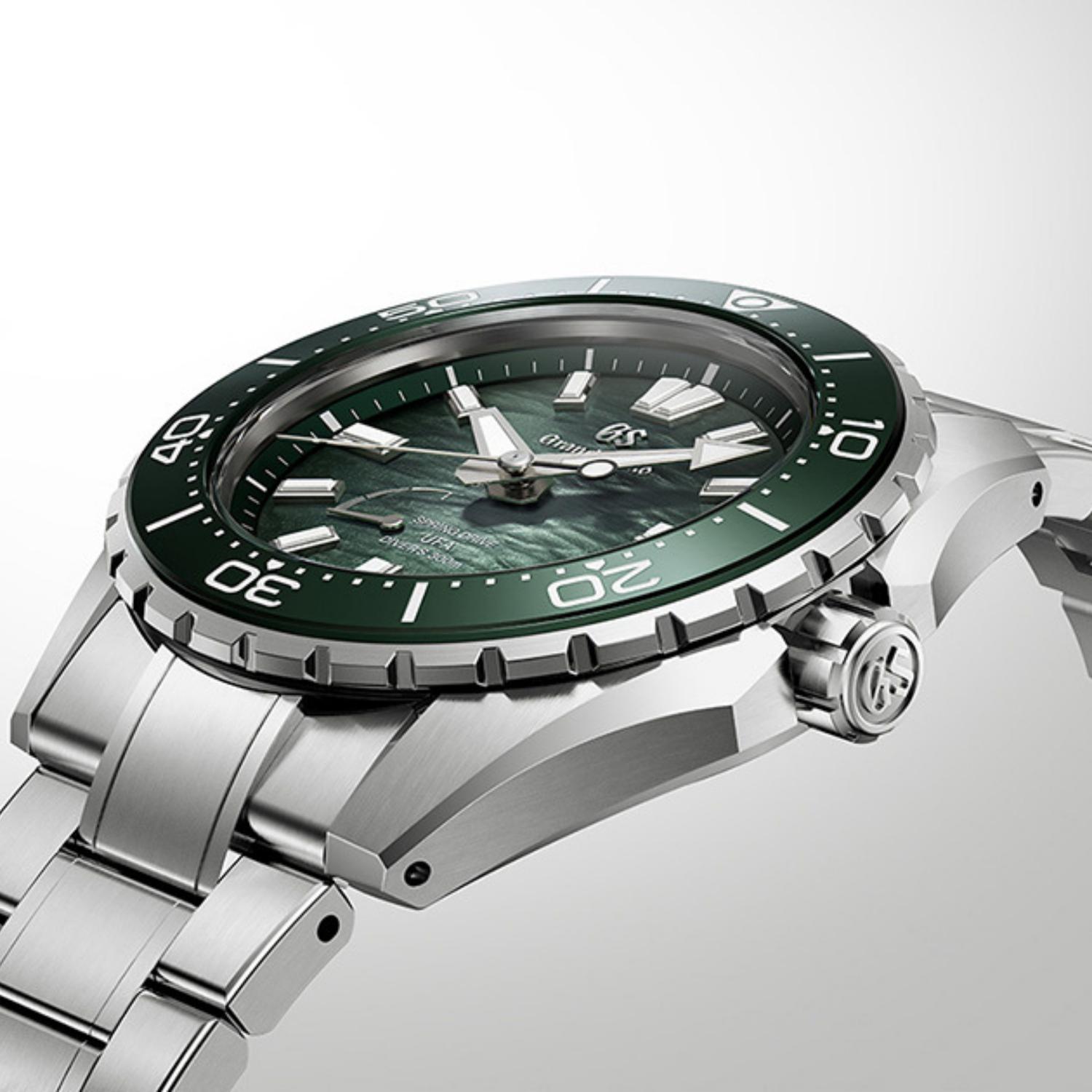 Spring Drive U.F.A. Ushio 300 Diver