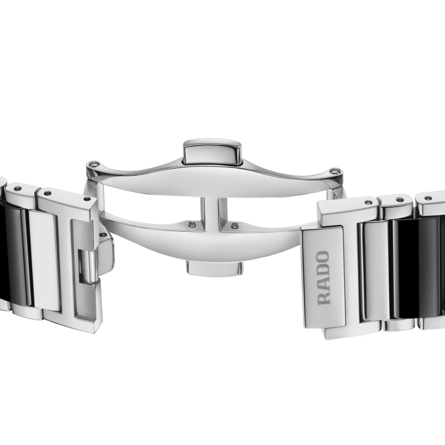 Integral Diamonds