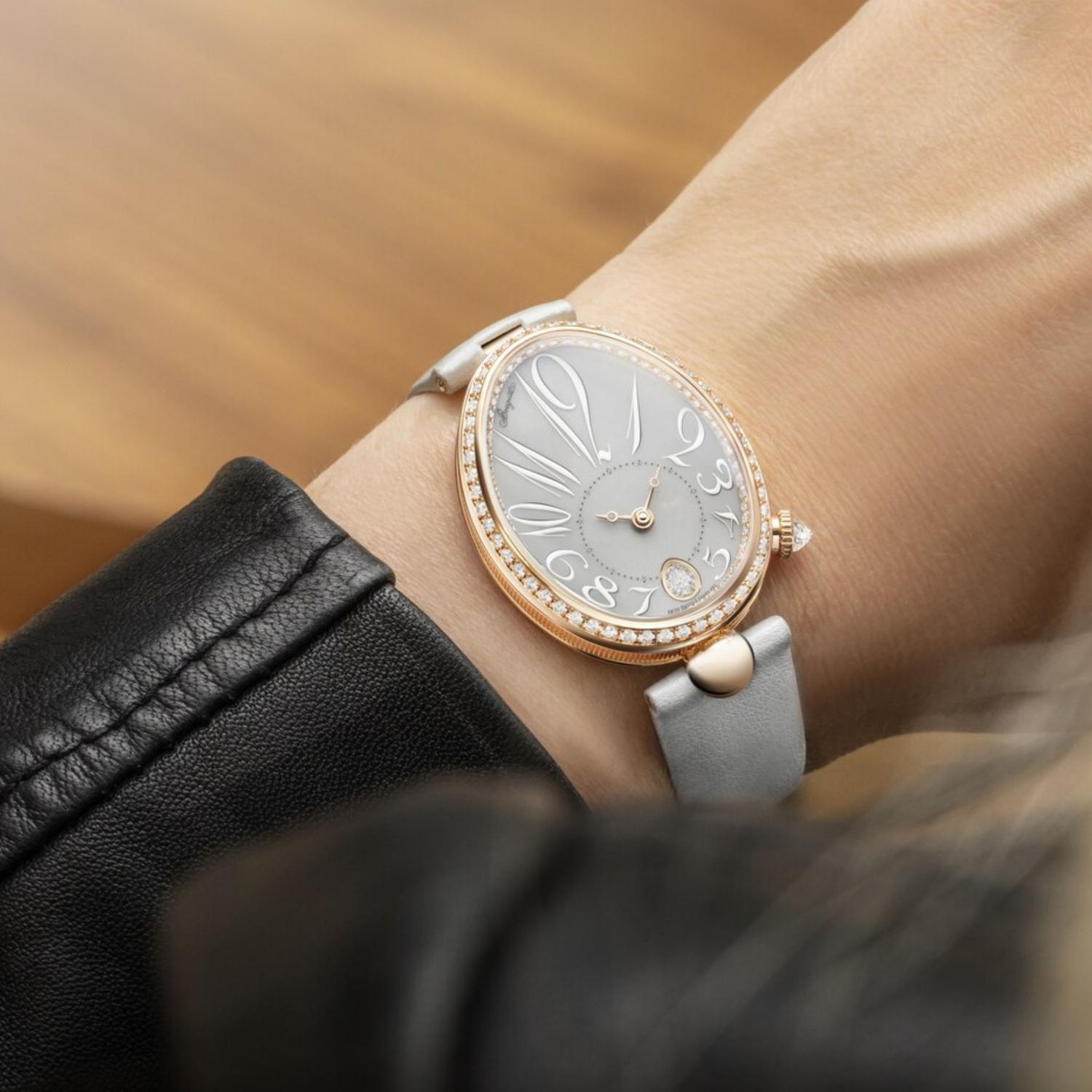 Reine de Naples 8918