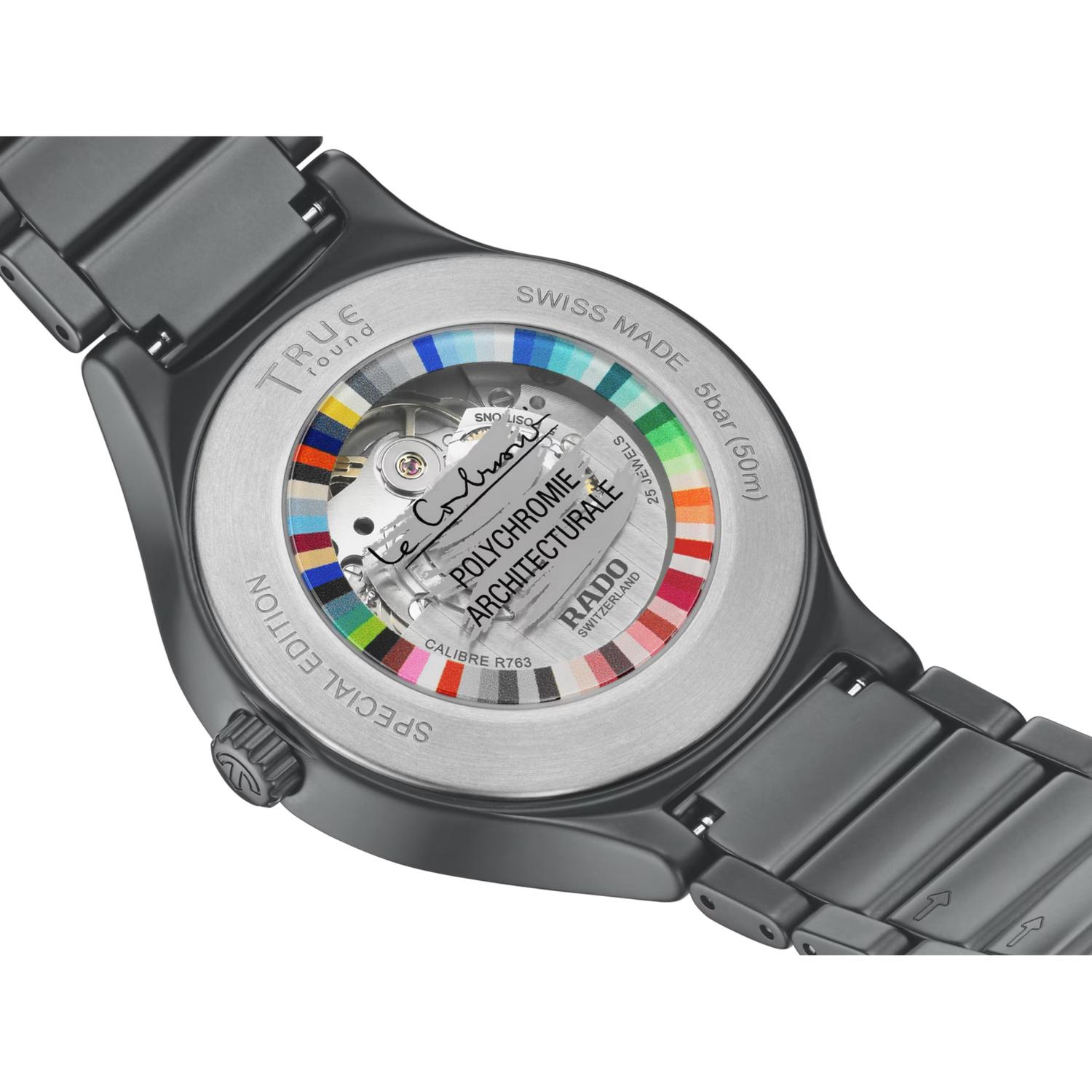 True Round x Les Couleurs® Le Corbusier®