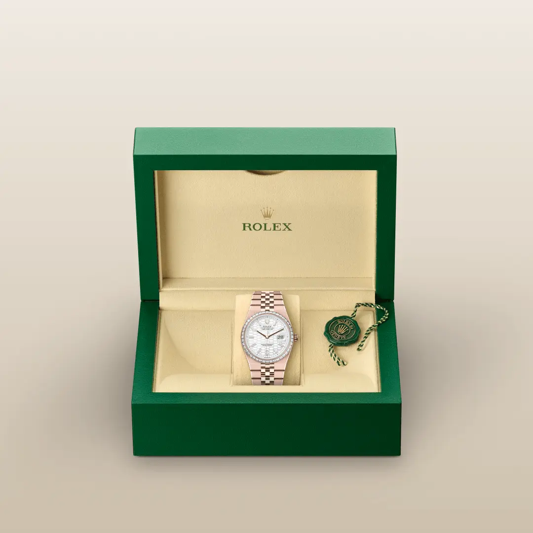 Rolex 
Land-Dweller 36
Oyster, 36 mm, Everose gold and diamonds
M127285TBR-0002