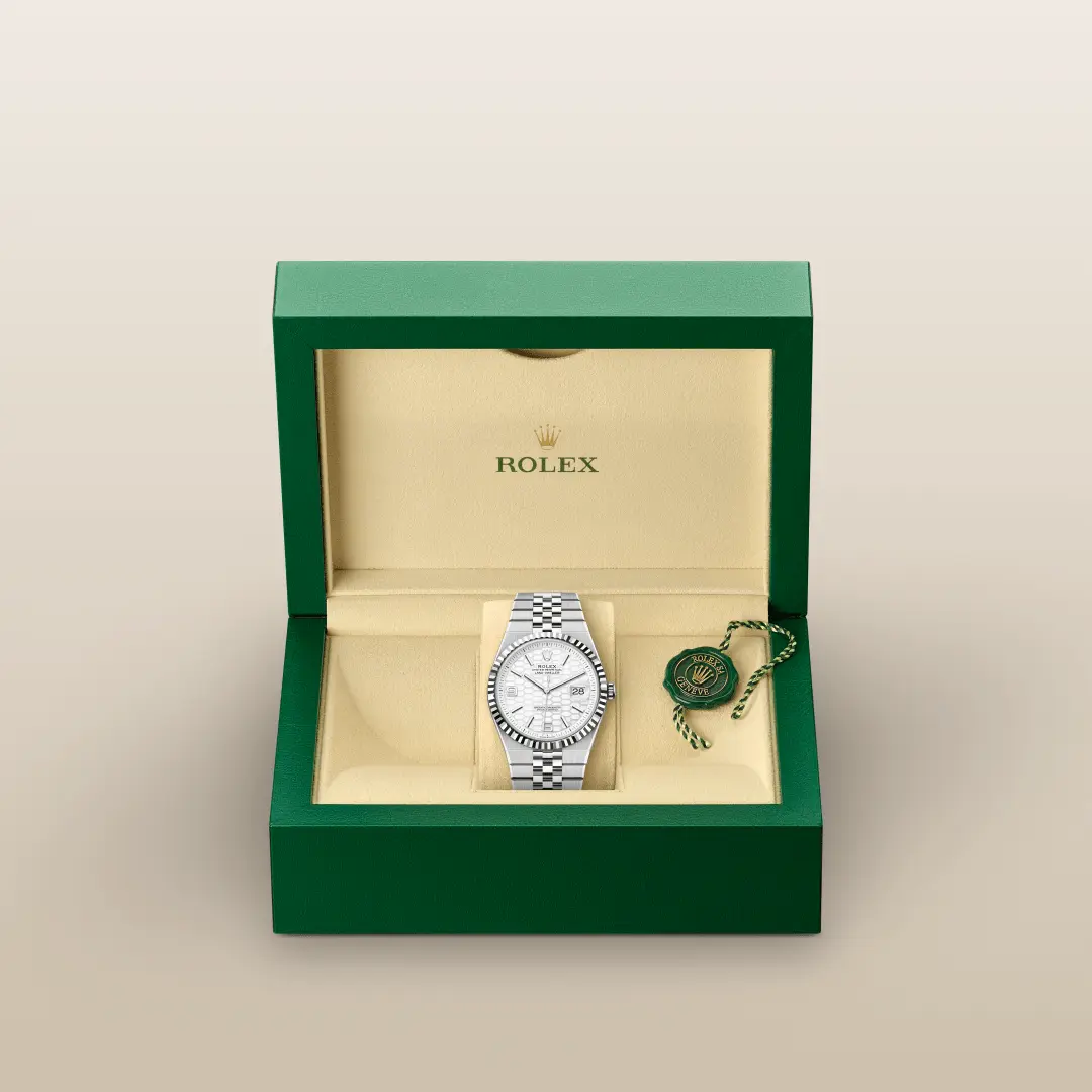 Rolex 
Land-Dweller 40
Oyster, 40 mm, Oystersteel and white gold
M127334-0001