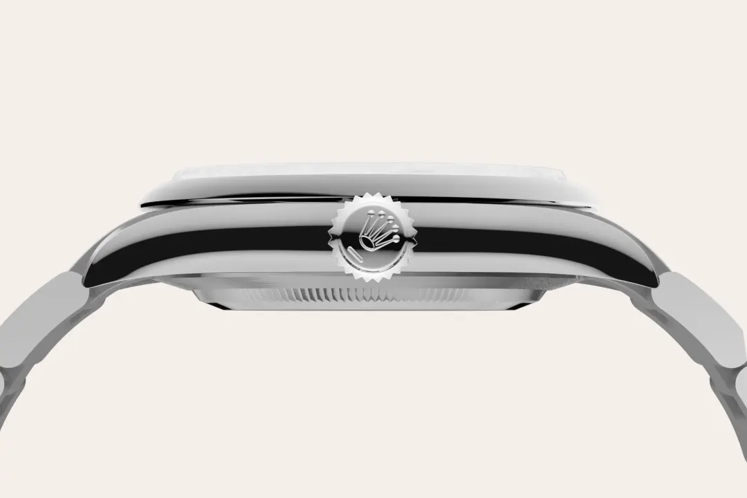 Rolex 
Lady-Datejust
Oyster, 28 mm, Everose gold and diamonds
M279135RBR-0001