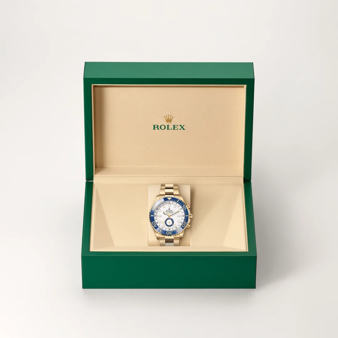 Rolex Yacht-Master II
Oyster, 44 mm, yellow gold
M126688-0001