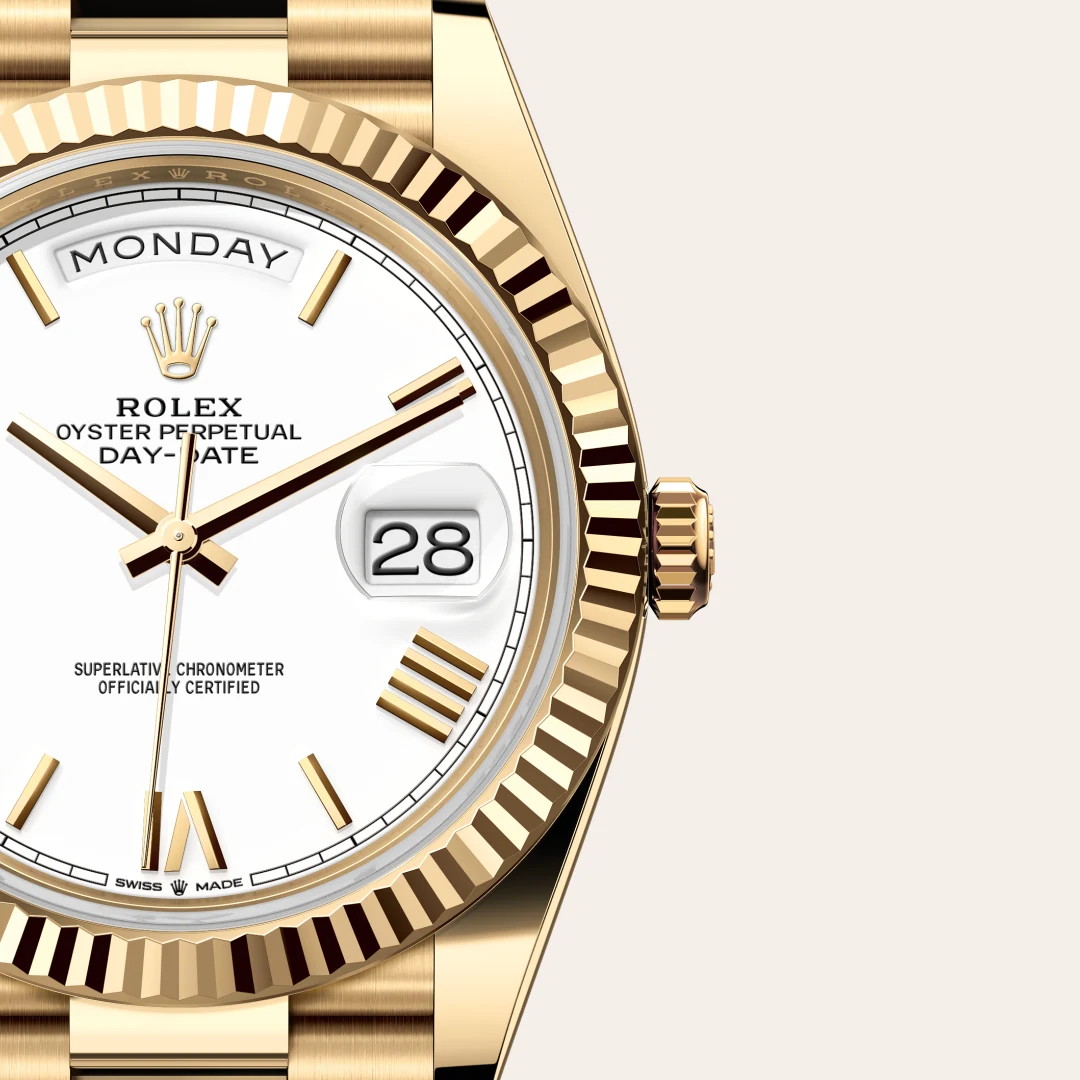Rolex 
DAY-DATE
Oyster, 40 mm, yellow gold
M228238-0042